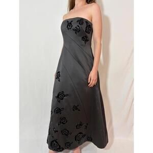 Black Rose Floral Strapless Vintage Gown